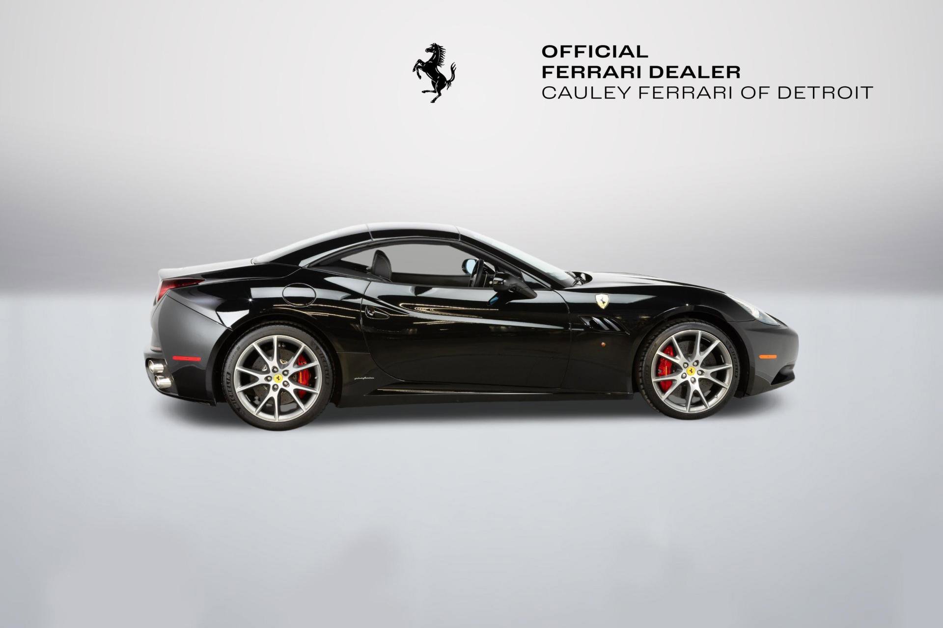 Used 2010 Ferrari California image 16