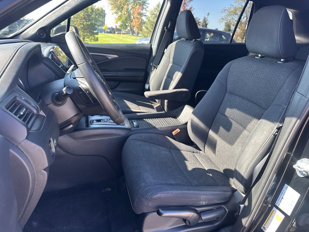 Used 2021 Honda Passport Sport image 14
