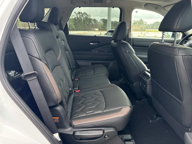 New 2026 Nissan Pathfinder Platinum w/ Cargo Package FWD image 11