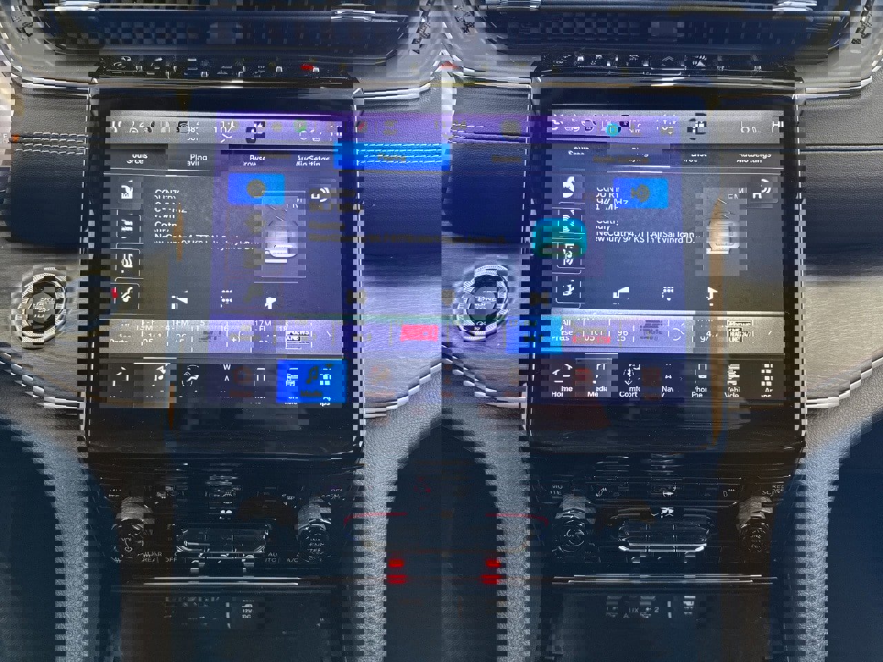 Used 2023 Jeep Grand Cherokee L Limited w/ Black Appearance Package image 26