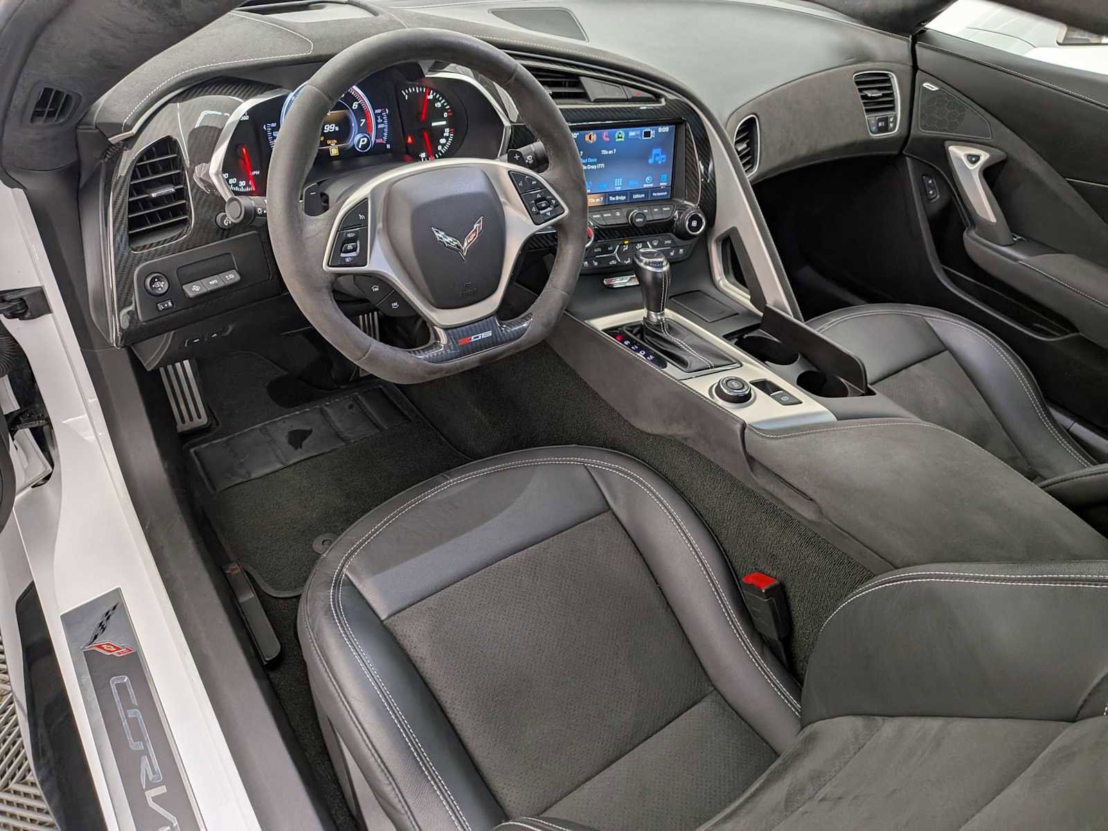 Used 2016 Chevrolet Corvette Z06 image 2