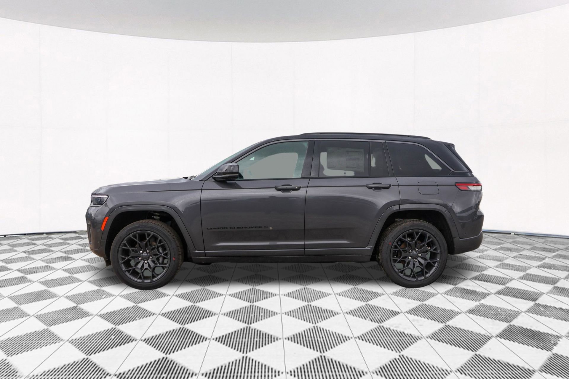 New 2026 Jeep Grand Cherokee Summit w/ Obsidian Package image 9