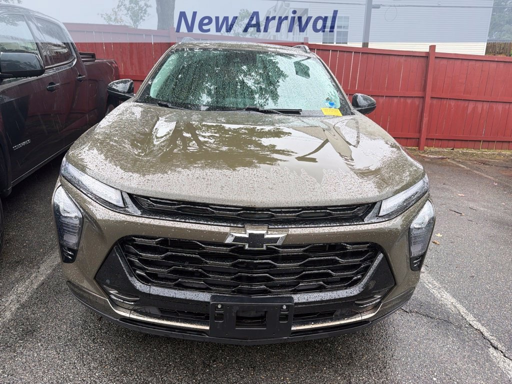 Certified 2024 Chevrolet Trax ACTIV w/ Driver Confidence Package FWD image 2