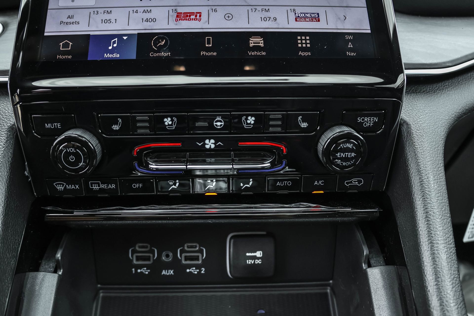 New 2025 Jeep Grand Cherokee Overland w/ Luxury Tech Group IV image 20