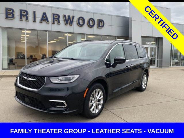 Used 2021 Chrysler Pacifica Touring-L w/ Uconnect Theater Family Group