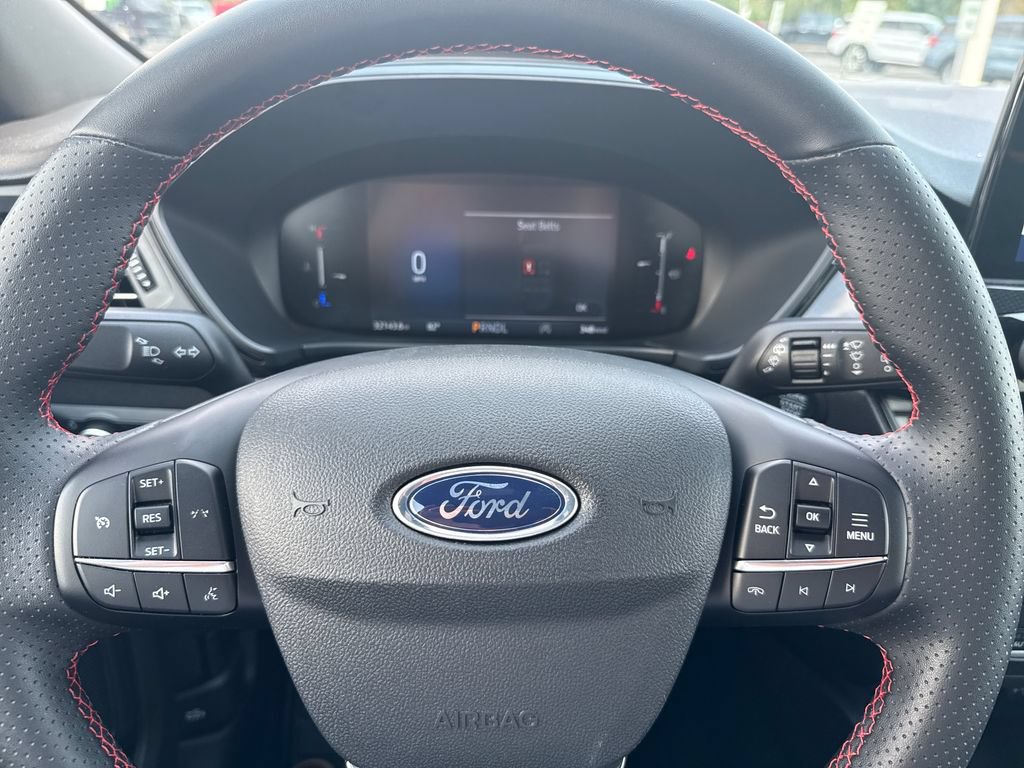 Used 2025 Ford Escape ST-Line FWD image 12