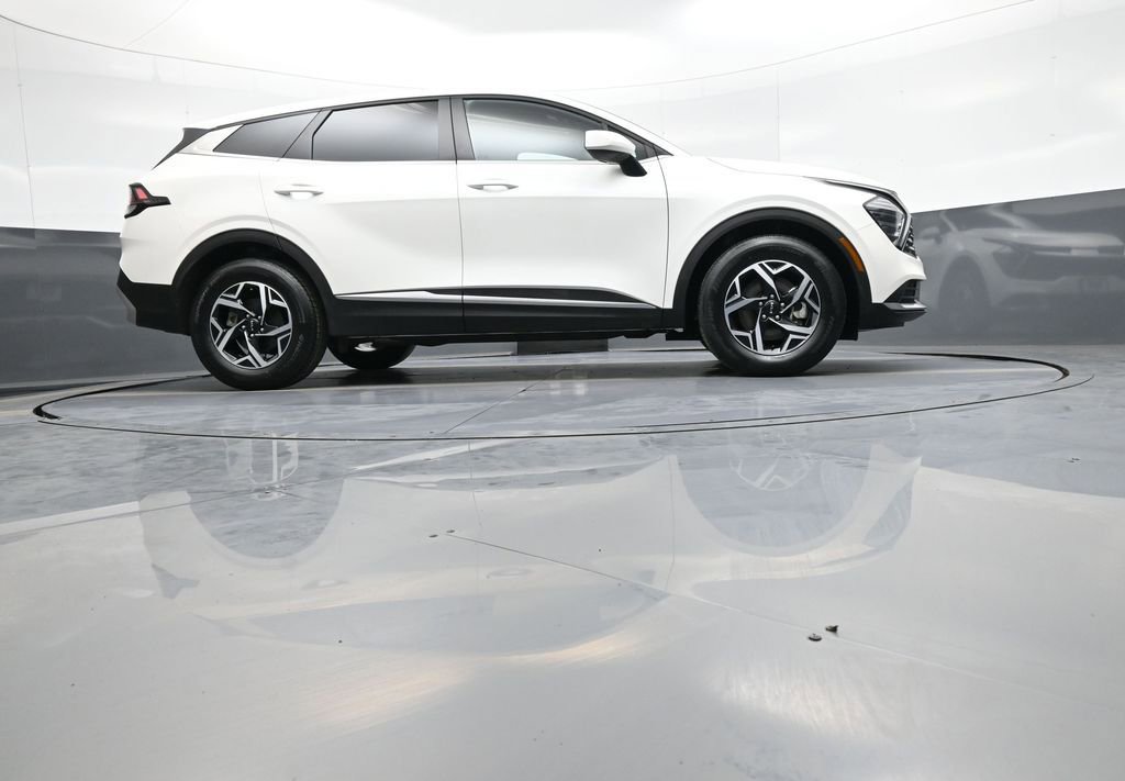 Certified 2025 Kia Sportage LX FWD image 31