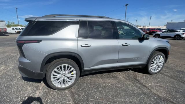 New 2026 Chevrolet Traverse LT w/ Driver Confidence Package AWD/4WD image 2