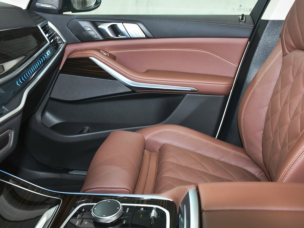 Used 2026 BMW X7 xDrive40i image 61