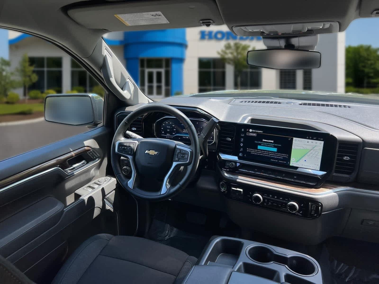 Used 2025 Chevrolet Silverado 1500 LT AWD/4WD image 35