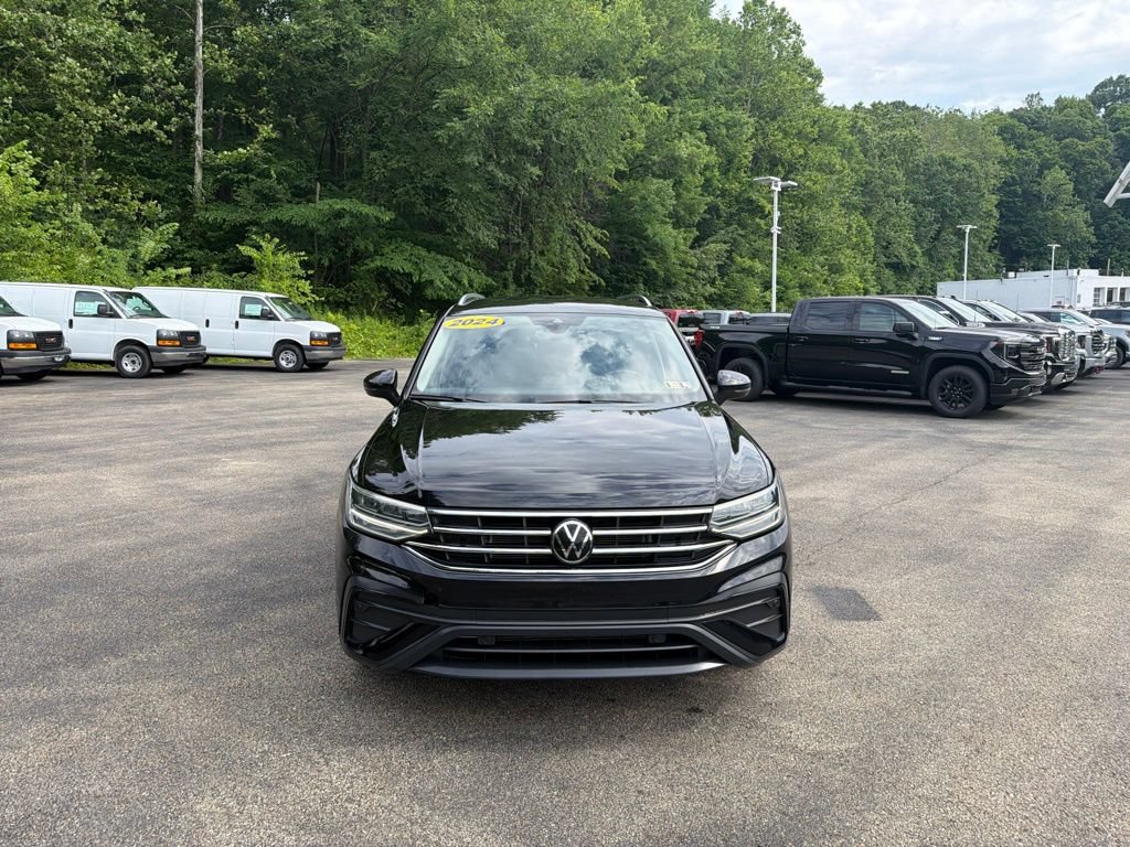 Used 2024 Volkswagen Tiguan Wolfsburg Edition AWD/4WD image 8