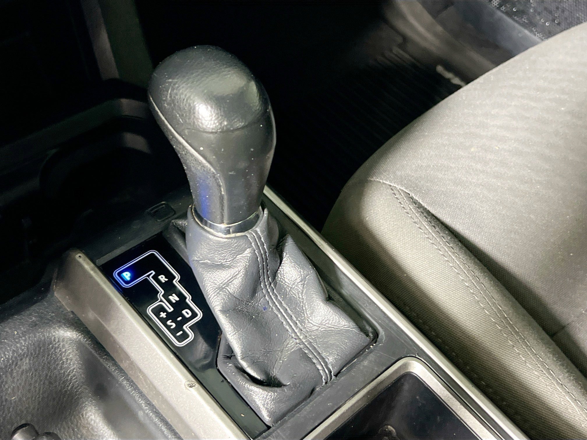 Used 2020 Toyota Tacoma SR5 RWD image 24