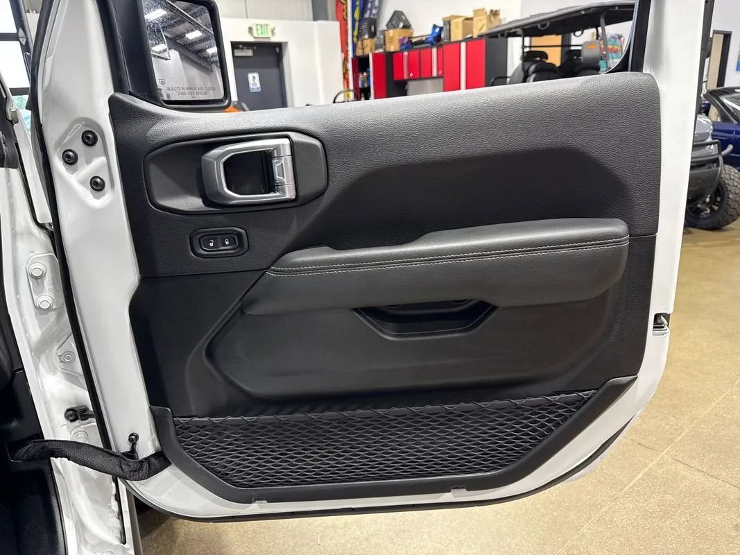 Used 2021 Jeep Gladiator Overland w/ Popular Equipment Package AWD/4WD image 26
