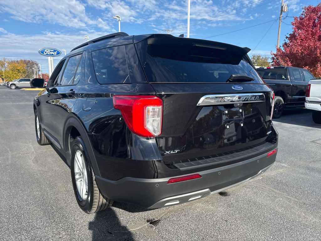 Used 2023 Ford Explorer XLT w/ Equipment Group 202A image 9