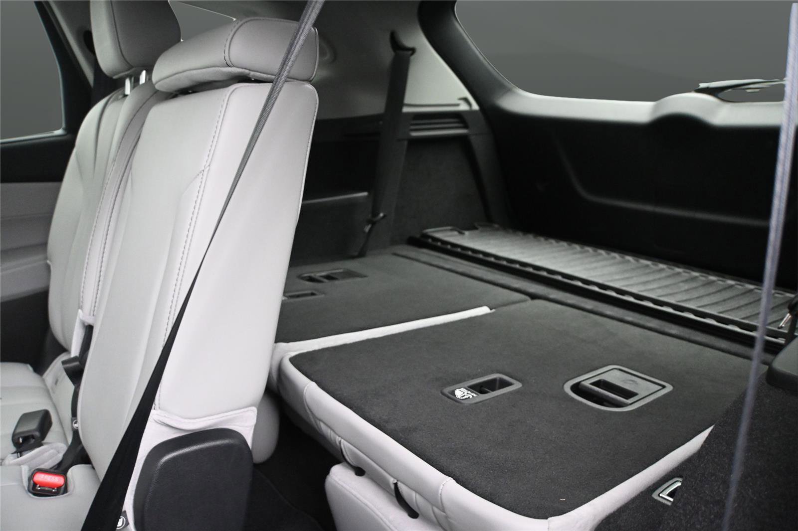 Certified 2026 Acura MDX FWD w/ Technology Package image 12