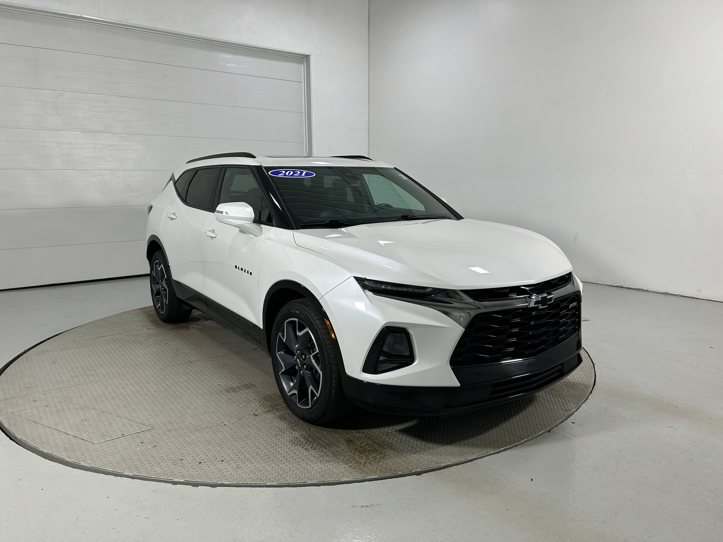 Used 2021 Chevrolet Blazer RS w/ Enhanced Convenience Package AWD/4WD image 2