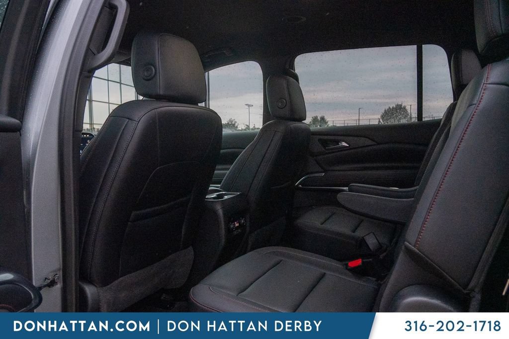 Used 2025 Chevrolet Traverse Z71 AWD/4WD image 19