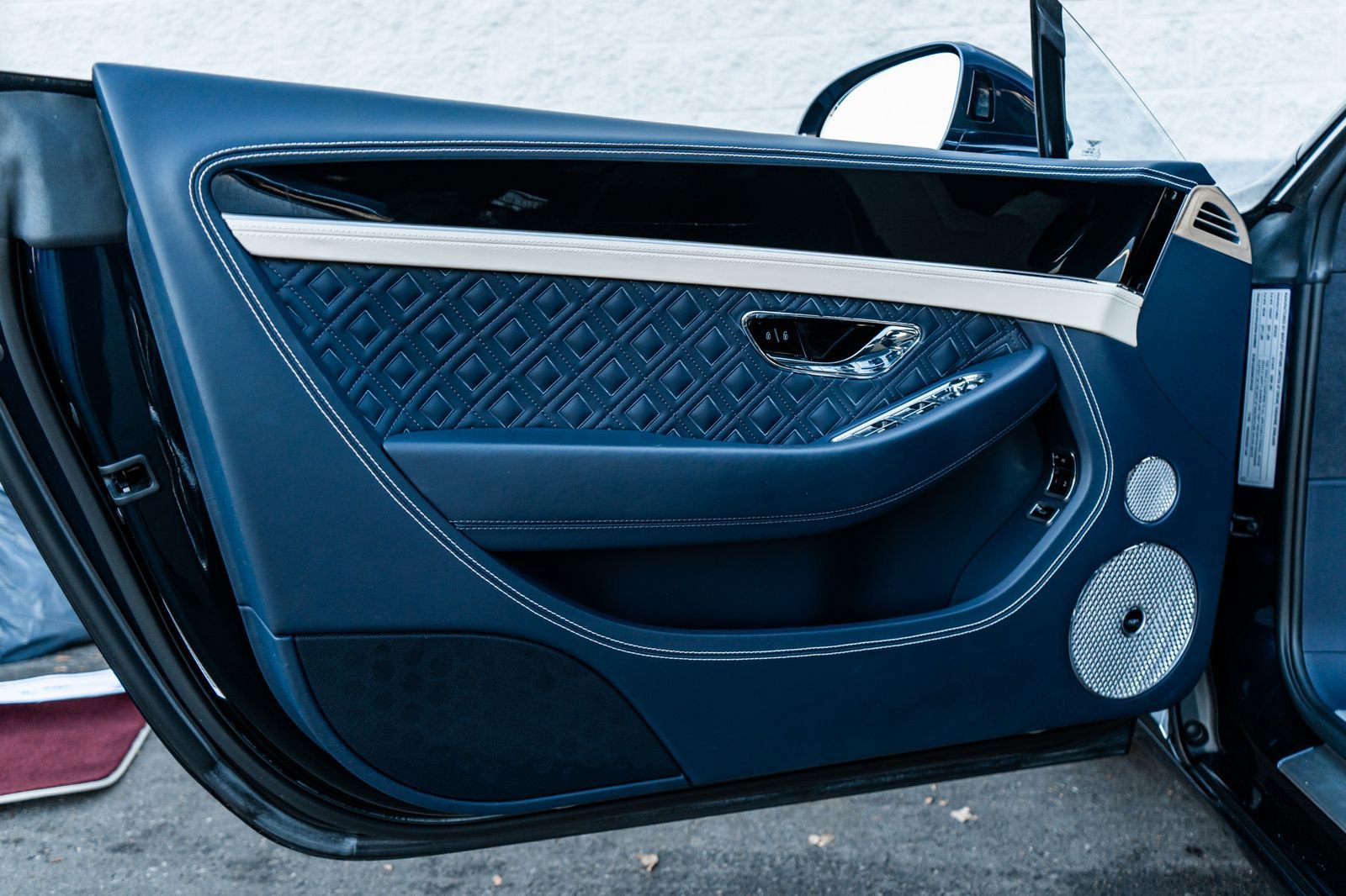 Used 2022 Bentley Continental GT image 24