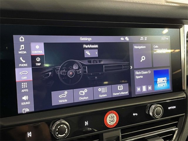 Certified 2025 Porsche Macan image 29