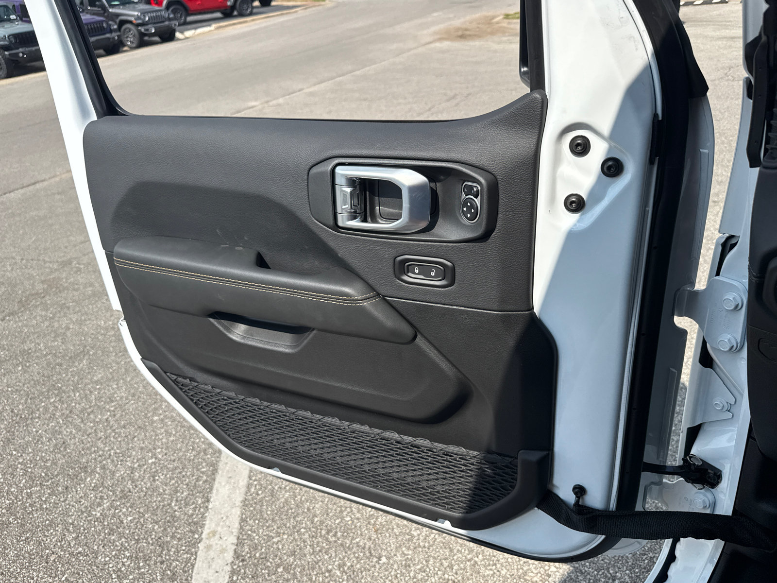 New 2026 Jeep Gladiator Sport AWD/4WD image 17