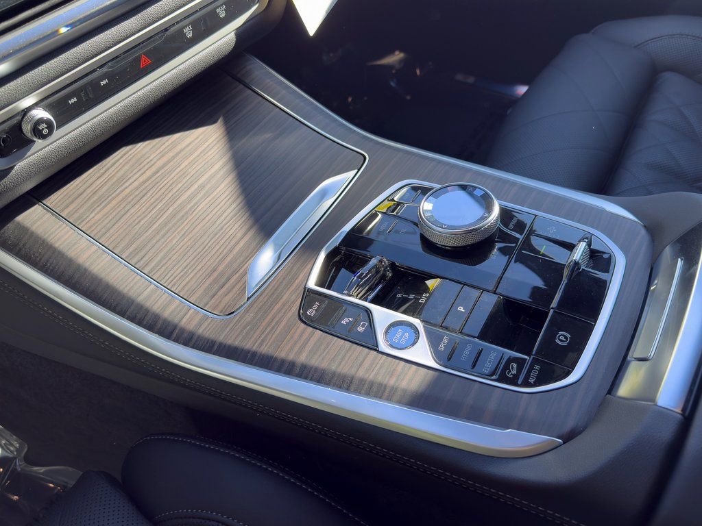 New 2026 BMW X5 xDrive50e w/ Executive Package image 11
