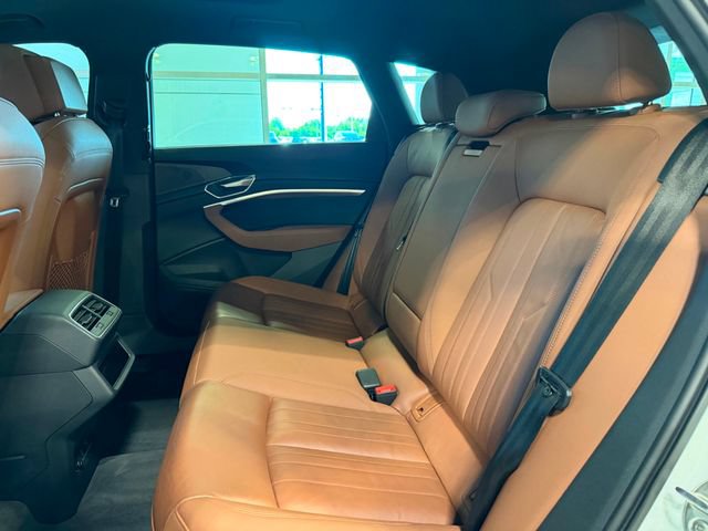 Used 2021 Audi e-tron Premium w/ Convenience Plus Package AWD/4WD image 21
