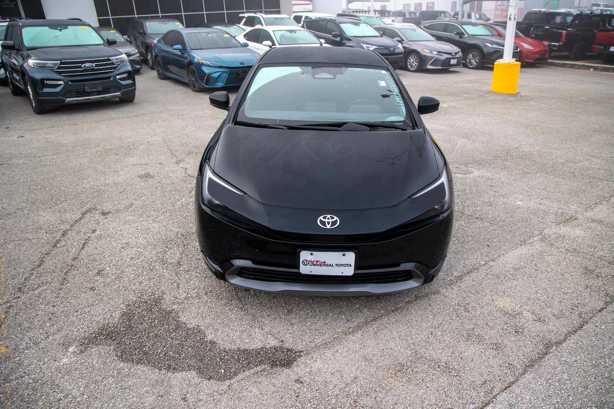 Used 2024 Toyota Prius XLE image 4