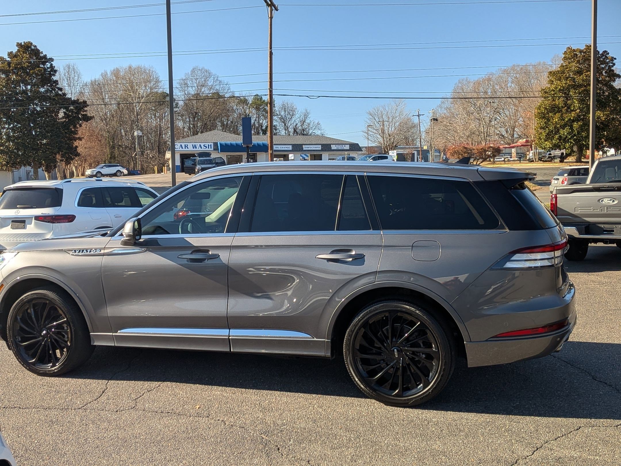 Used 2021 Lincoln Aviator Reserve w/ Equipment Group 208A image 6