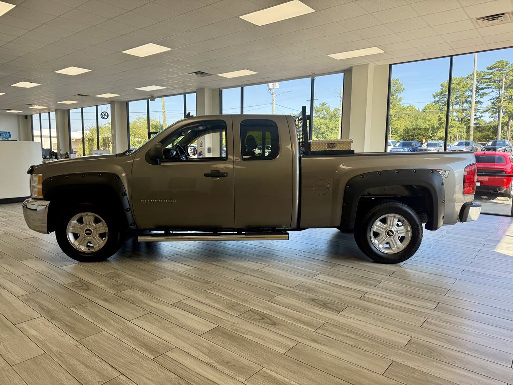 Used 2012 Chevrolet Silverado 1500 LT w/ All-Star Edition AWD/4WD image 4