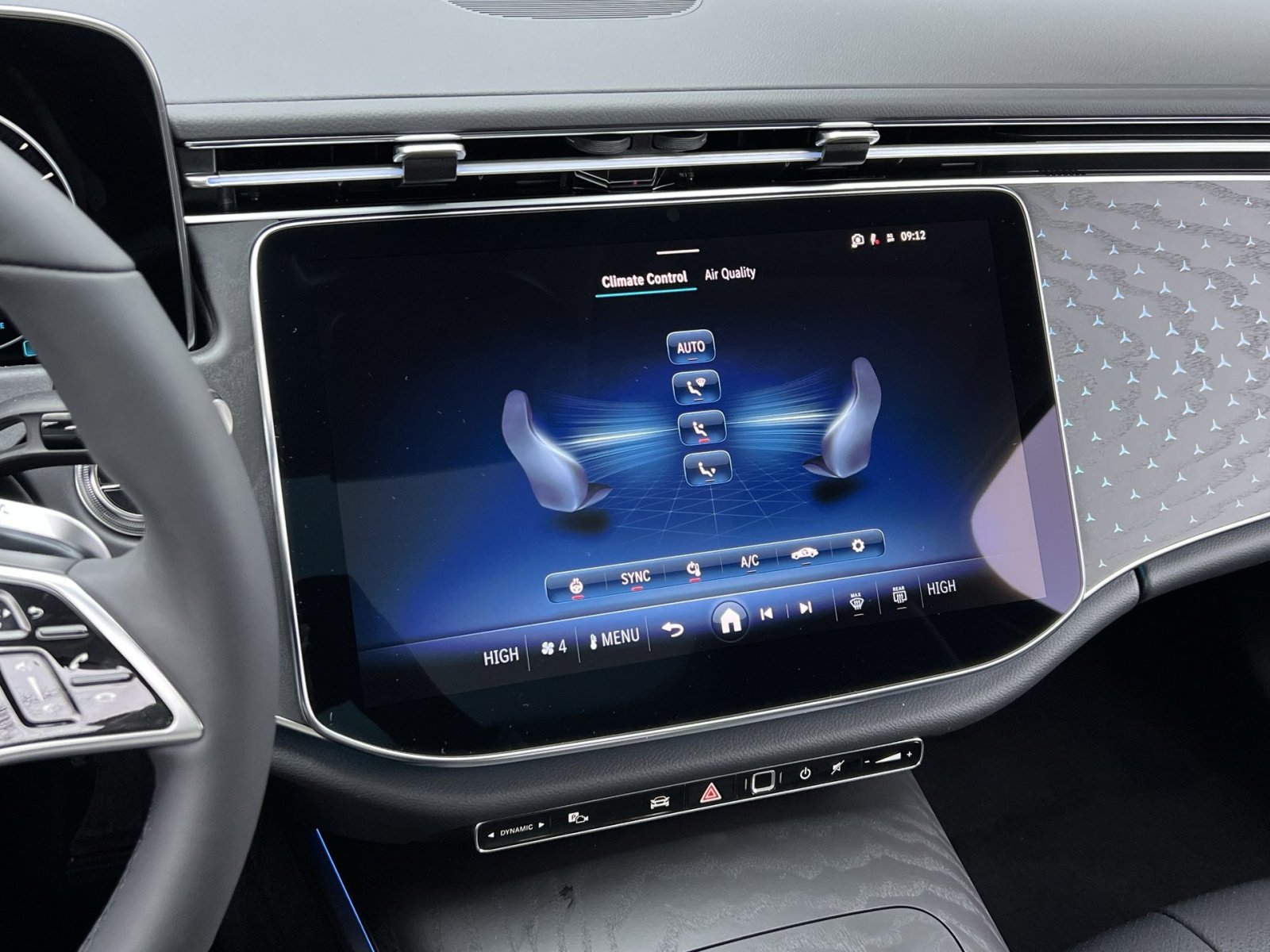 New 2026 Mercedes-Benz E 350 4MATIC Sedan image 19