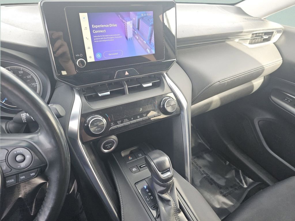 Used 2024 Toyota Venza LE image 30