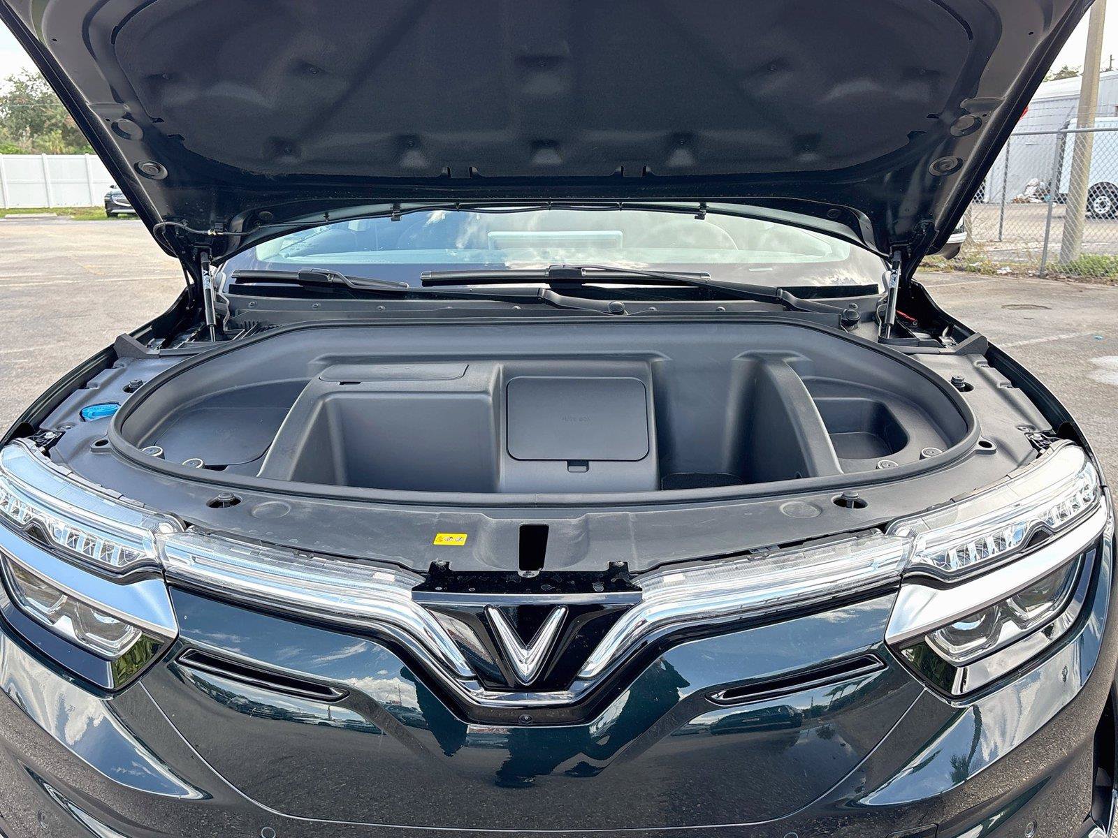 New 2027 VinFast VF 8 Eco AWD/4WD image 29