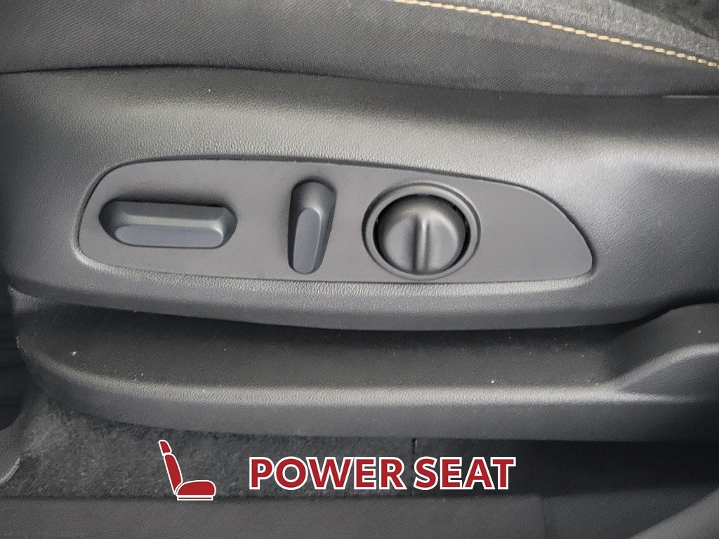 Used 2024 Chevrolet Equinox LT w/ LPO, Floor Liner Package FWD image 15