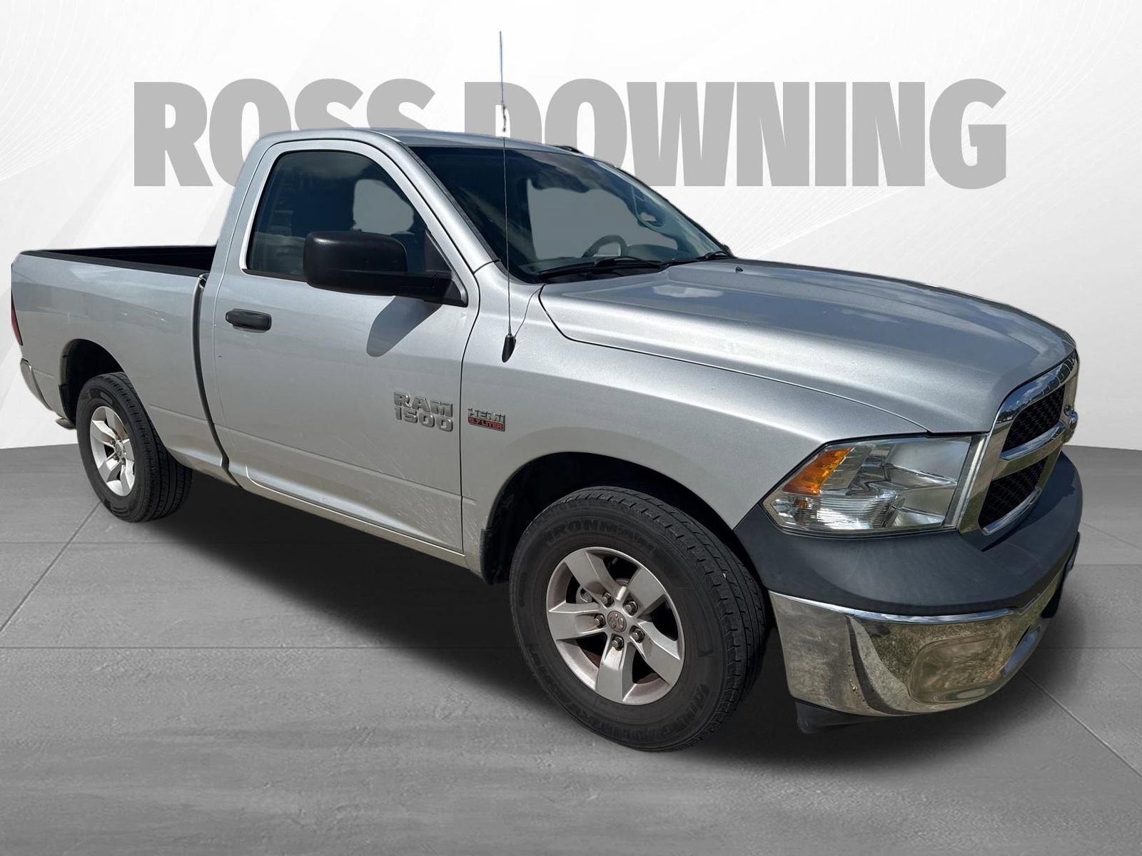 Used 2016 RAM 1500 Tradesman w/ Chrome Appearance Group RWD image 4