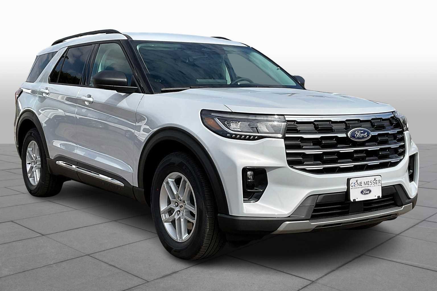 New 2025 Ford Explorer Active w/ Active Comfort Package image 2