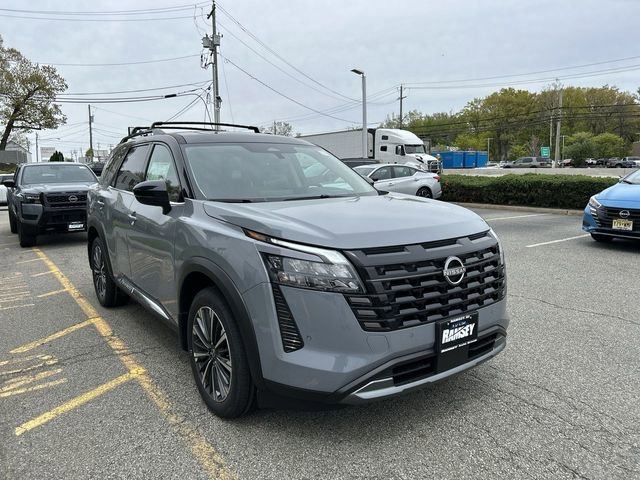 New 2026 Nissan Pathfinder Platinum w/ Cargo Package AWD/4WD image 2