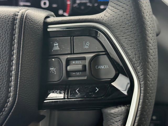 Used 2025 Toyota Sequoia Platinum AWD/4WD image 12