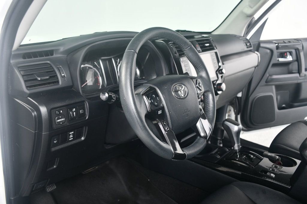 Used 2020 Toyota 4Runner TRD Off-Road Premium w/ Moonroof Package AWD/4WD image 28