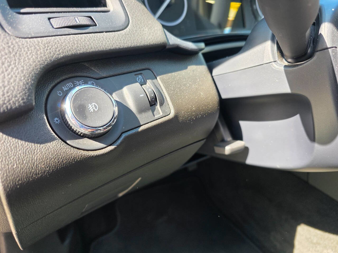 Used 2017 Buick Regal Sport Touring image 15