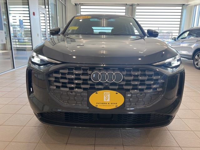 Used 2025 Audi Q5 Premium w/ Convenience Package AWD/4WD image 2