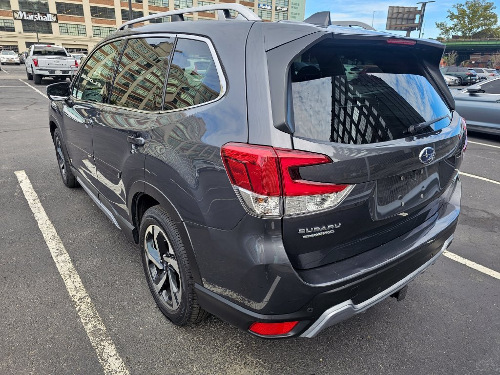 Used 2023 Subaru Forester Touring AWD/4WD image 2