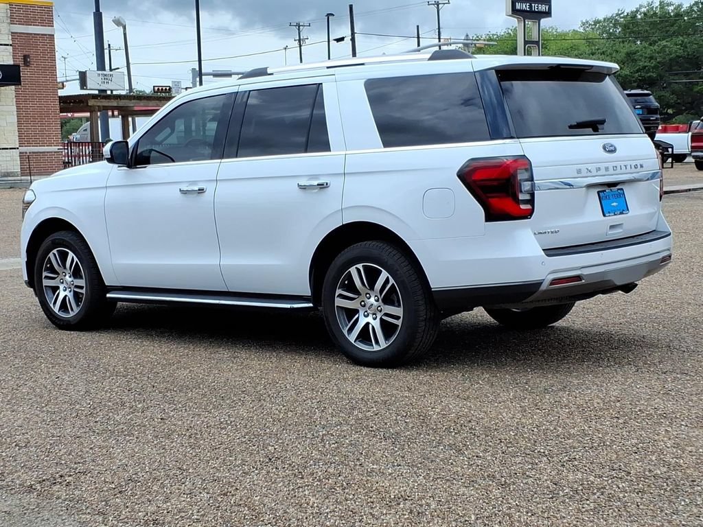Used 2022 Ford Expedition Limited RWD image 3