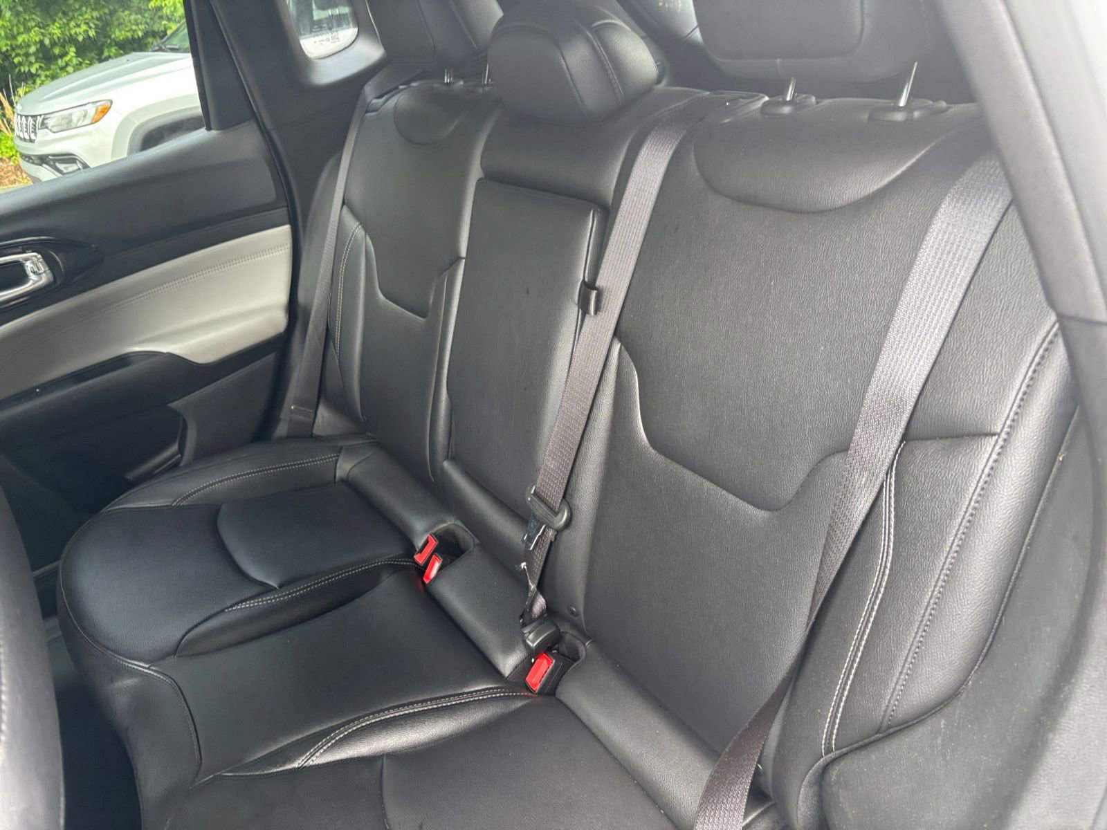Used 2025 Jeep Compass Limited AWD/4WD image 21