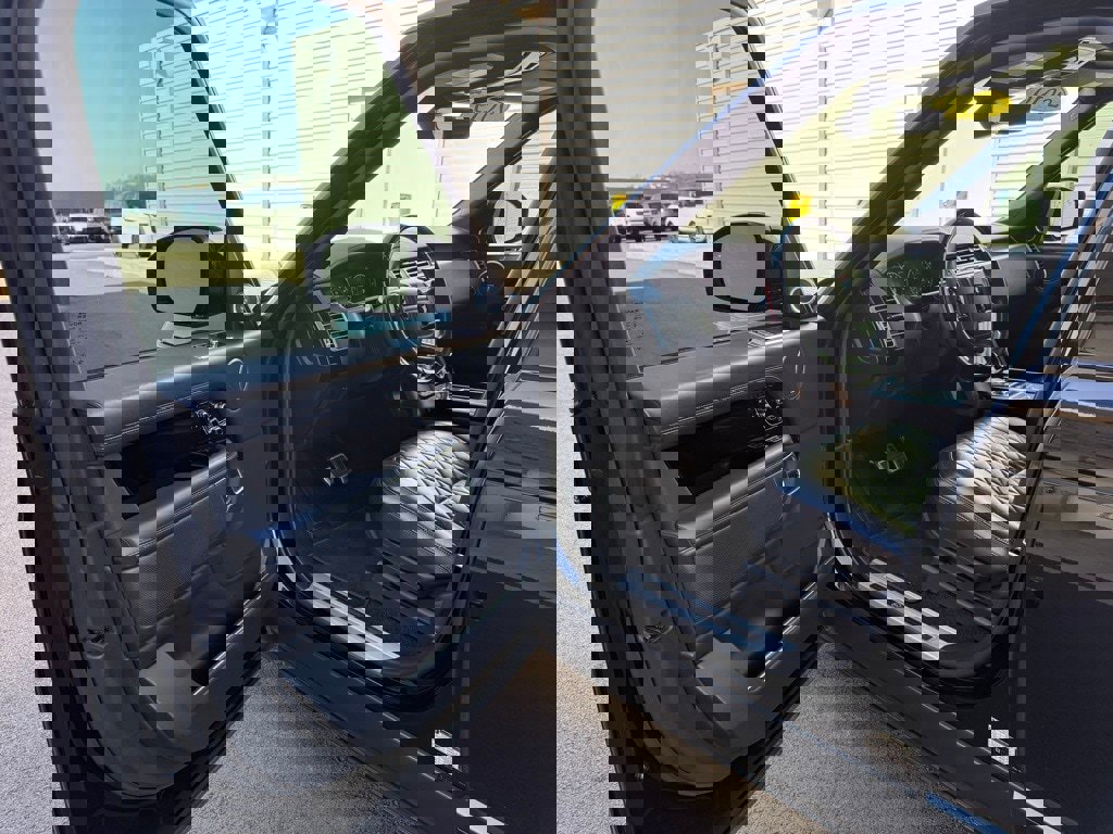 Used 2019 Land Rover Range Rover SV Autobiography Dynamic image 25