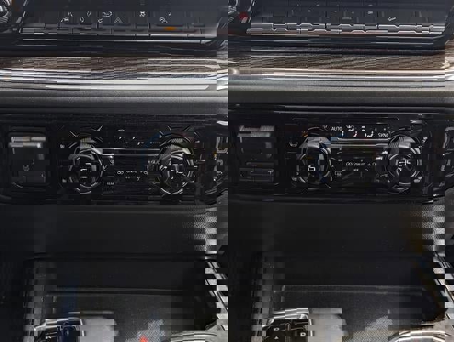 Used 2024 Chevrolet Silverado 1500 LT Trail Boss w/ Convenience Package II image 34