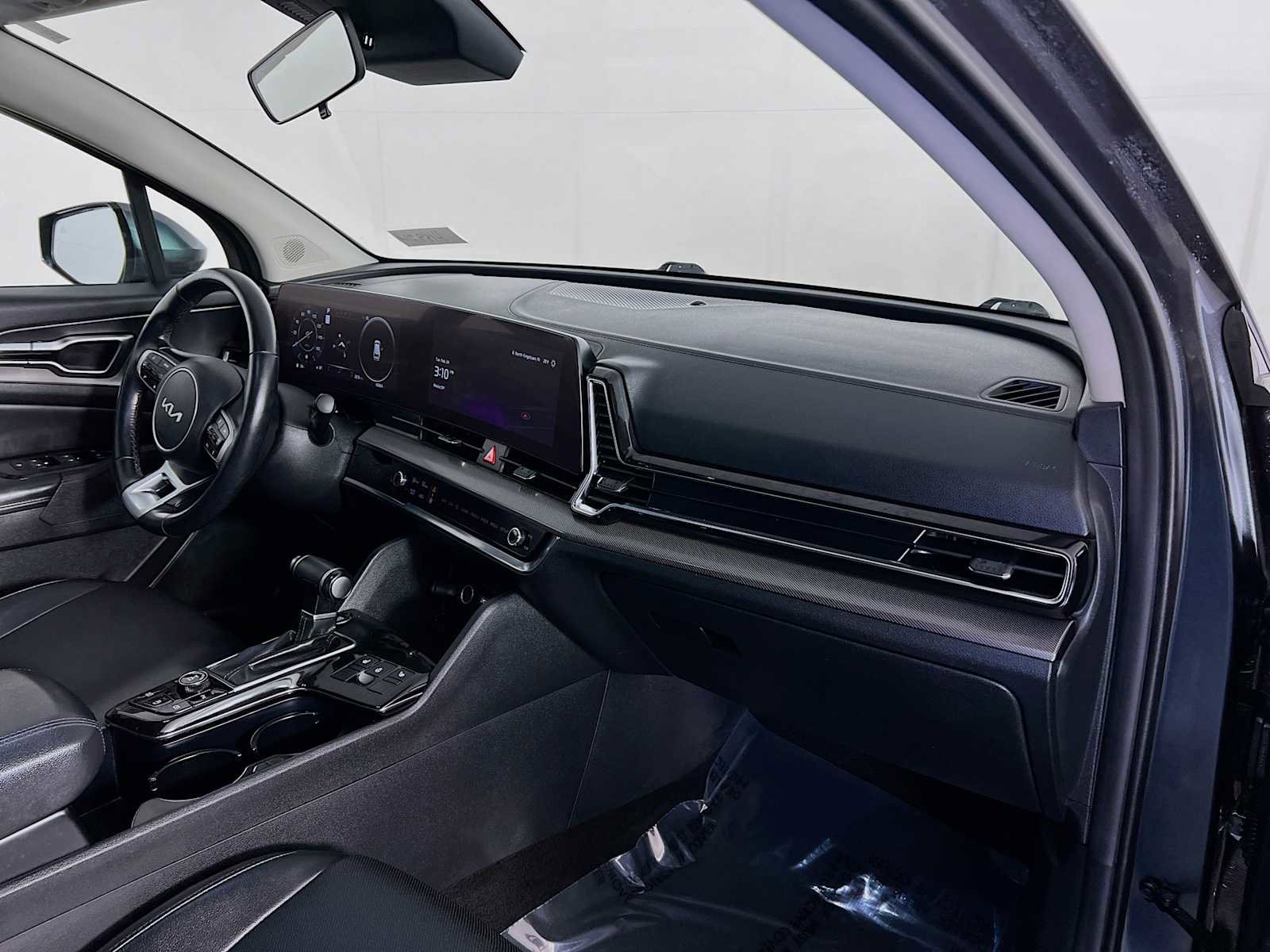 Used 2023 Kia Sportage SX image 29