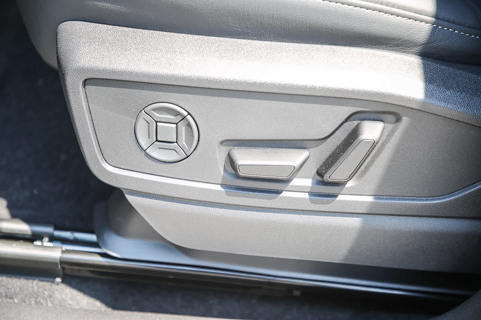 New 2025 Audi Q5 Premium Plus image 23