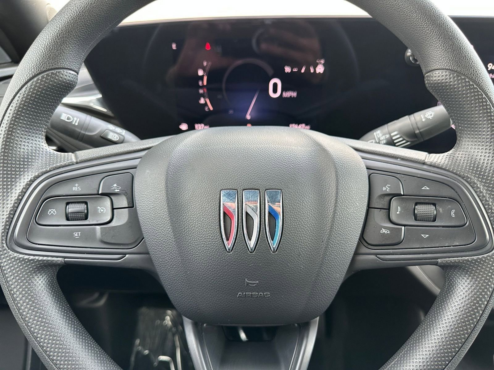 Used 2025 Buick Envista Preferred image 25