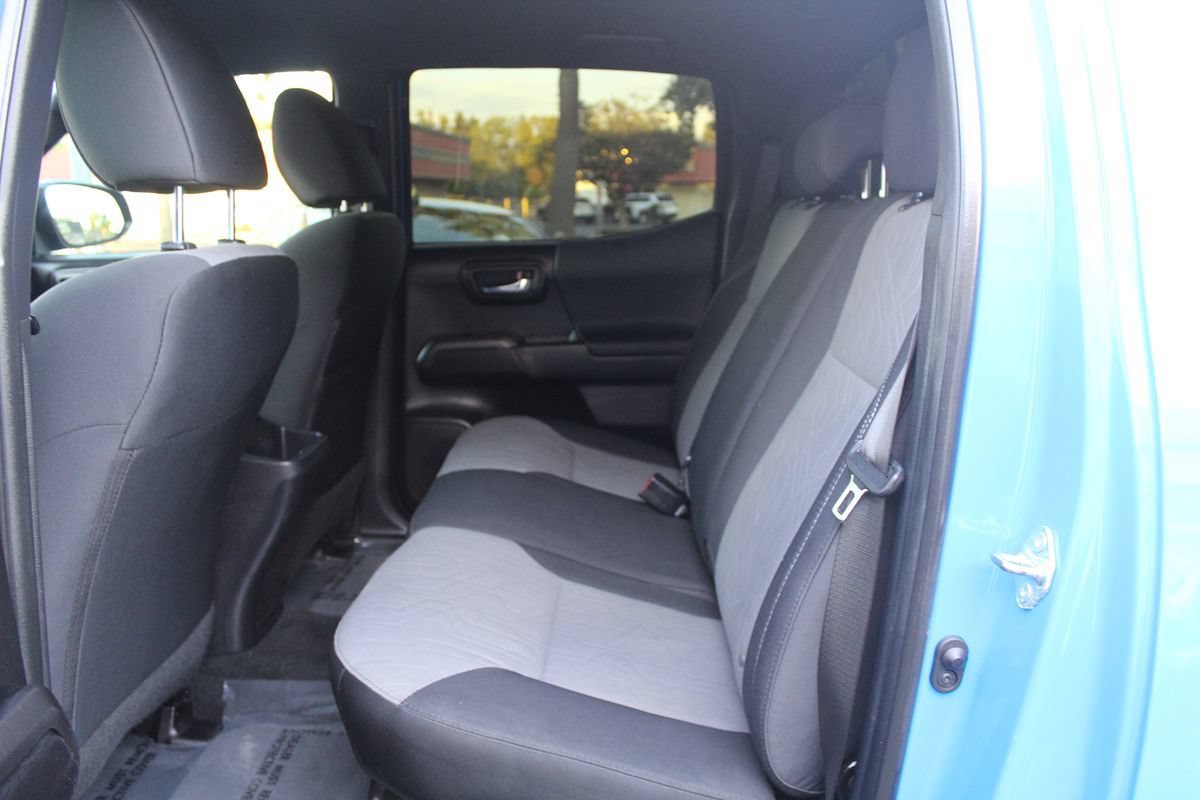Used 2021 Toyota Tacoma TRD Sport AWD/4WD image 26