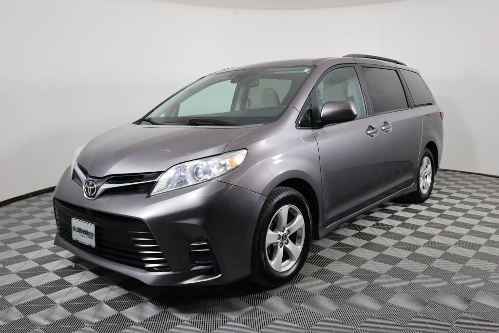 Used 2018 Toyota Sienna LE FWD image 5